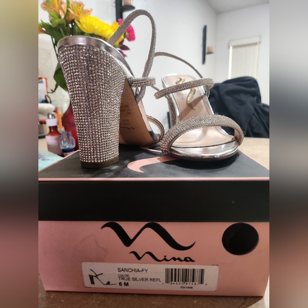 Nina Sanchia Slingback Heels Silver Metallic 6M